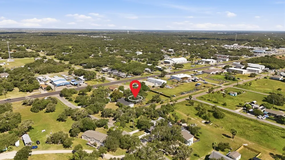 324 E King Rockport, TX 78382
