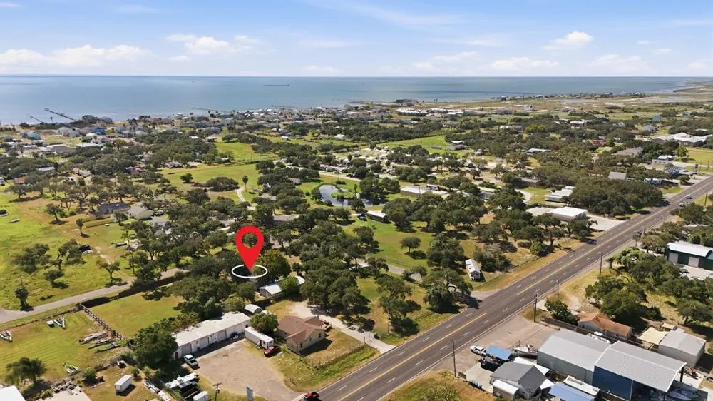 324 E King Rockport, TX 78382