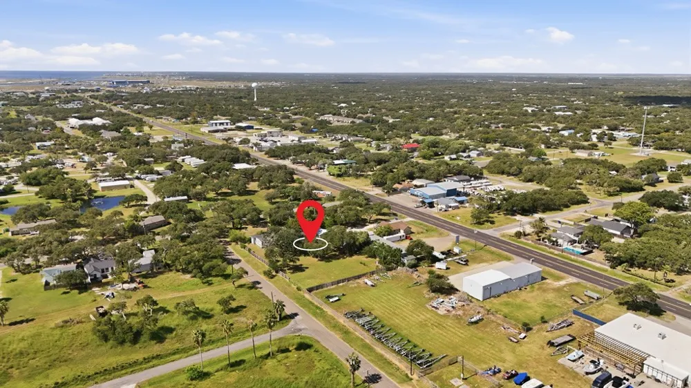 324 E King Rockport, TX 78382