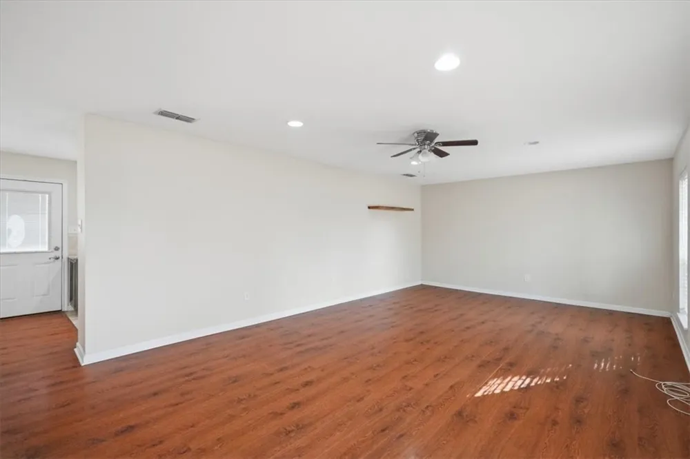 1307 William Street George West, TX 78022