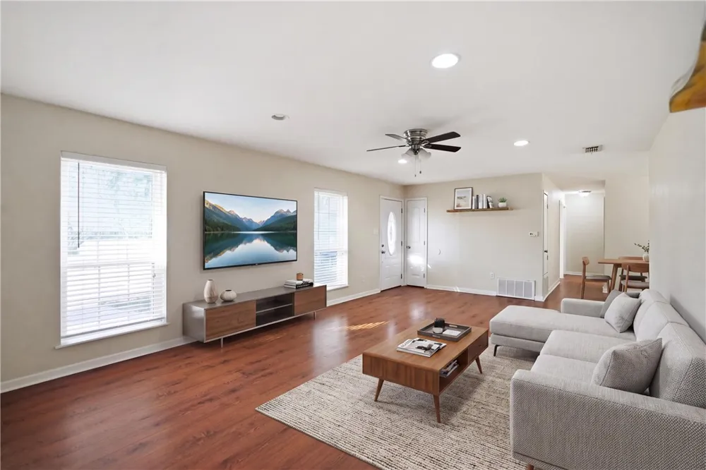 1307 William Street George West, TX 78022