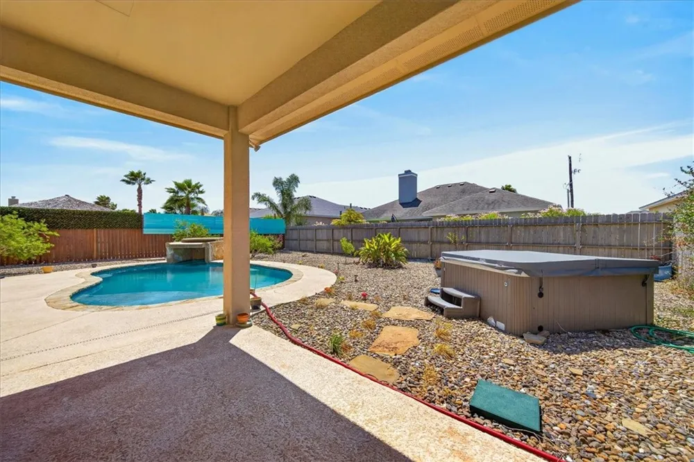 13857 Laffite Drive Corpus Christi, TX 78418