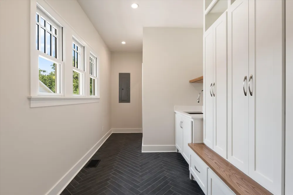 2518 Ashwood Ave Nashville, TN 37212