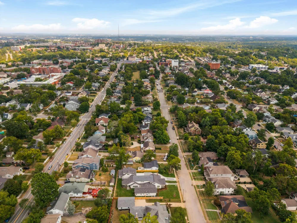 2518 Ashwood Ave Nashville, TN 37212
