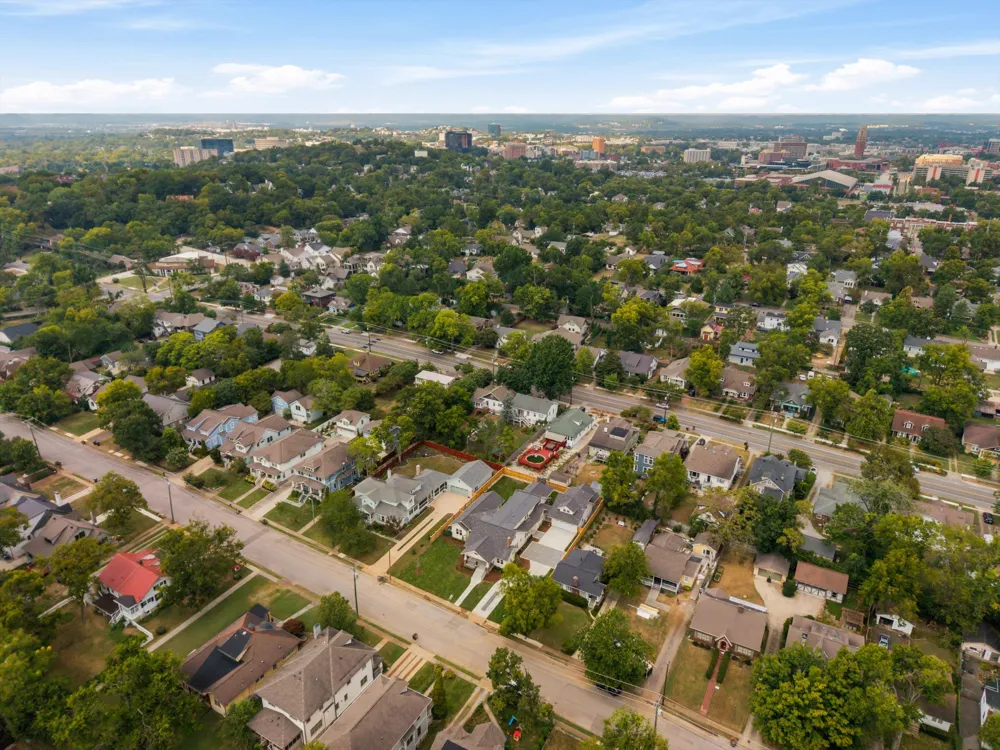 2518 Ashwood Ave Nashville, TN 37212