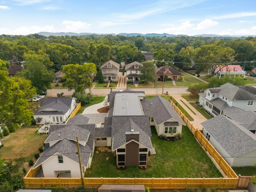 2518 Ashwood Ave Nashville, TN 37212