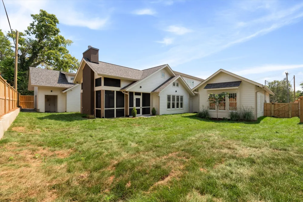 2518 Ashwood Ave Nashville, TN 37212