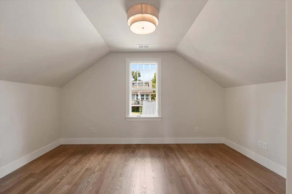 2518 Ashwood Ave Nashville, TN 37212