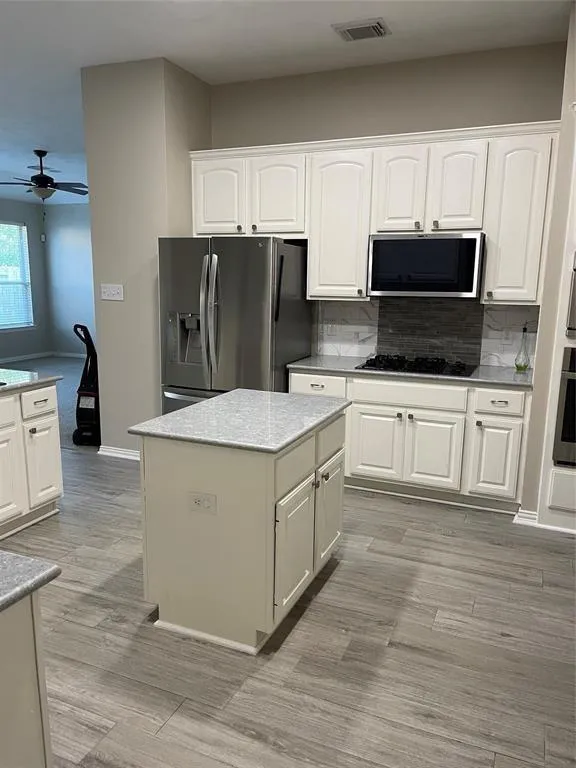 3139 Autumnjoy Drive Pearland, TX 77584