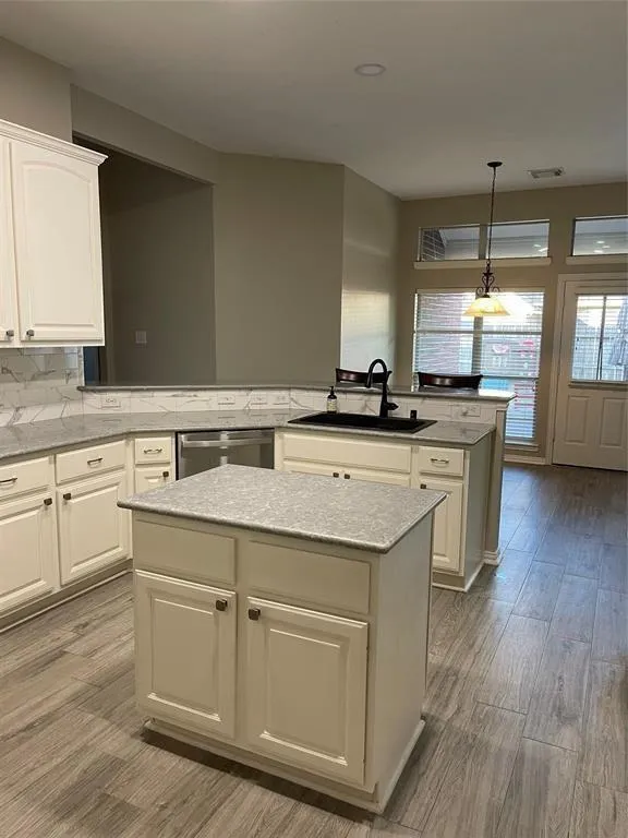 3139 Autumnjoy Drive Pearland, TX 77584