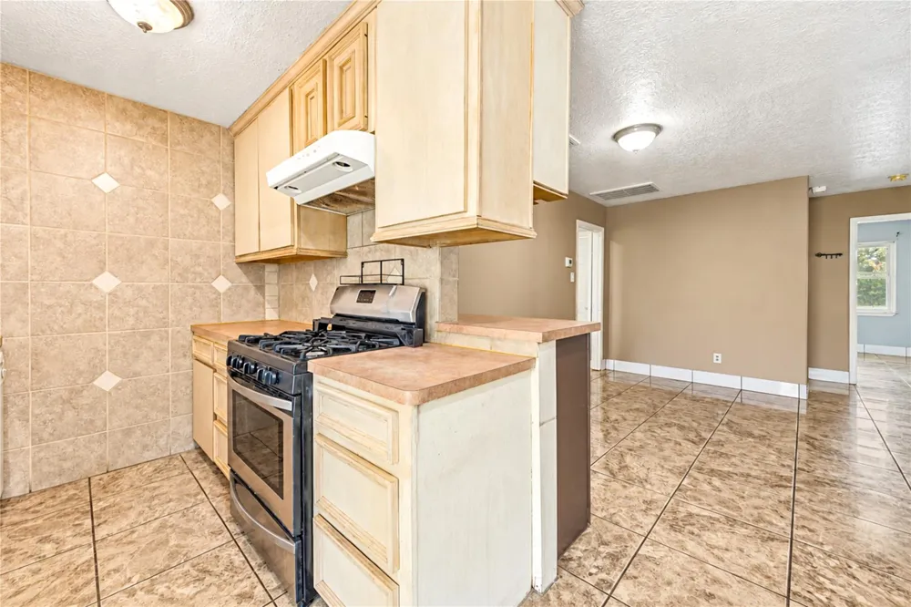 1009 Wisconsin Street South Houston, TX 77587