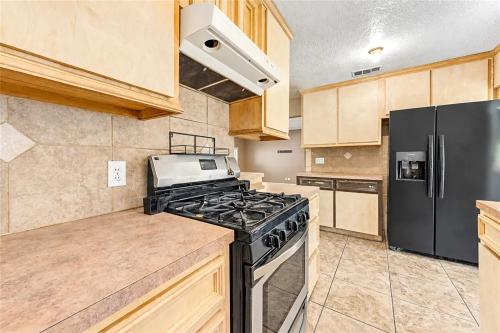 1009 Wisconsin Street South Houston, TX 77587