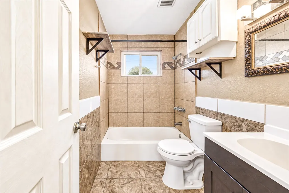 1009 Wisconsin Street South Houston, TX 77587