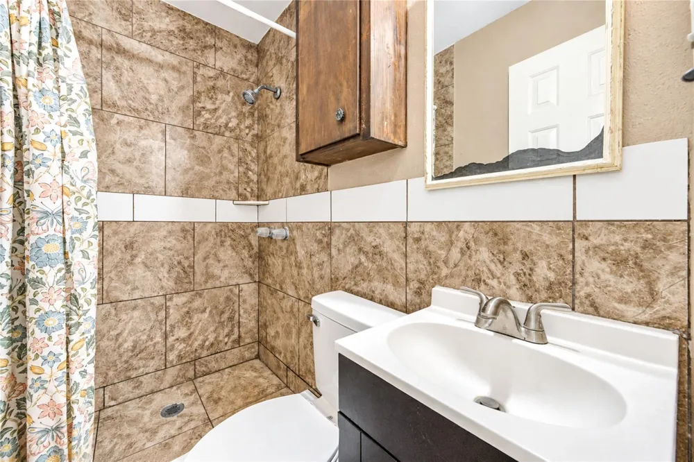1009 Wisconsin Street South Houston, TX 77587