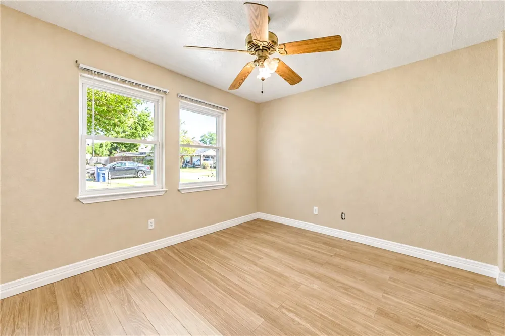 1009 Wisconsin Street South Houston, TX 77587