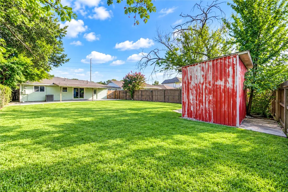 1009 Wisconsin Street South Houston, TX 77587