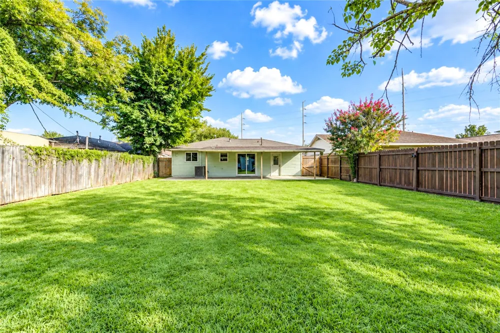 1009 Wisconsin Street South Houston, TX 77587