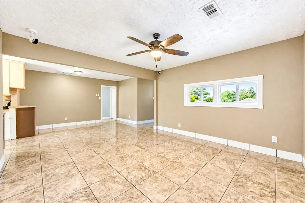 1009 Wisconsin Street South Houston, TX 77587