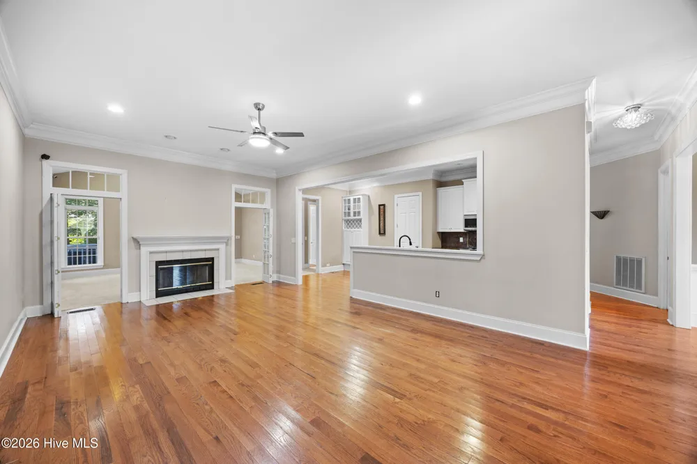 5212 Crosswinds Drive Wilmington, NC 28409