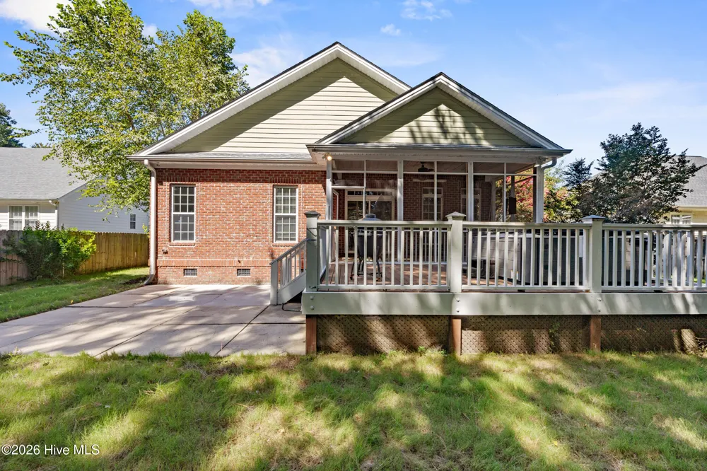 5212 Crosswinds Drive Wilmington, NC 28409