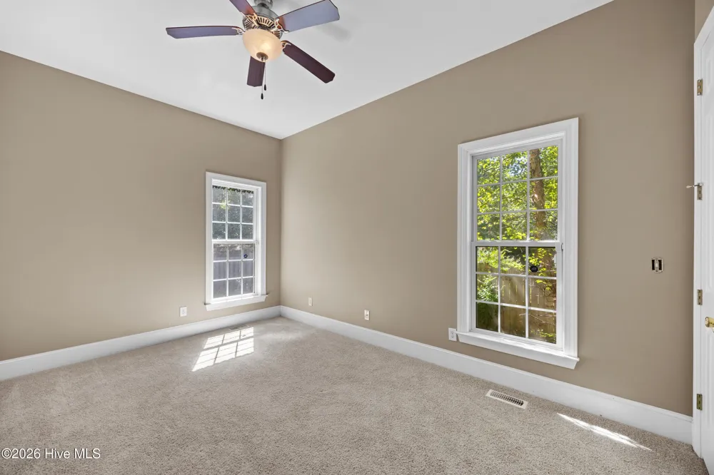 5212 Crosswinds Drive Wilmington, NC 28409