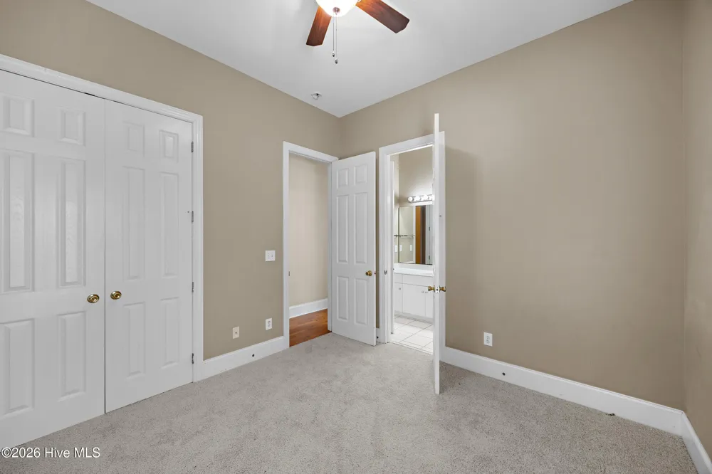 5212 Crosswinds Drive Wilmington, NC 28409