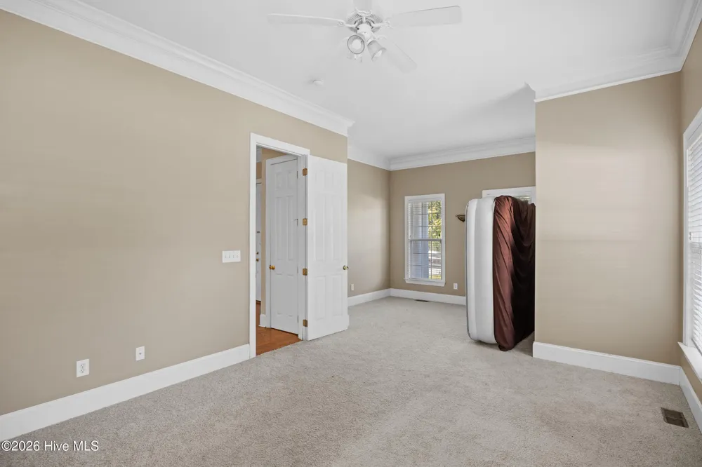 5212 Crosswinds Drive Wilmington, NC 28409