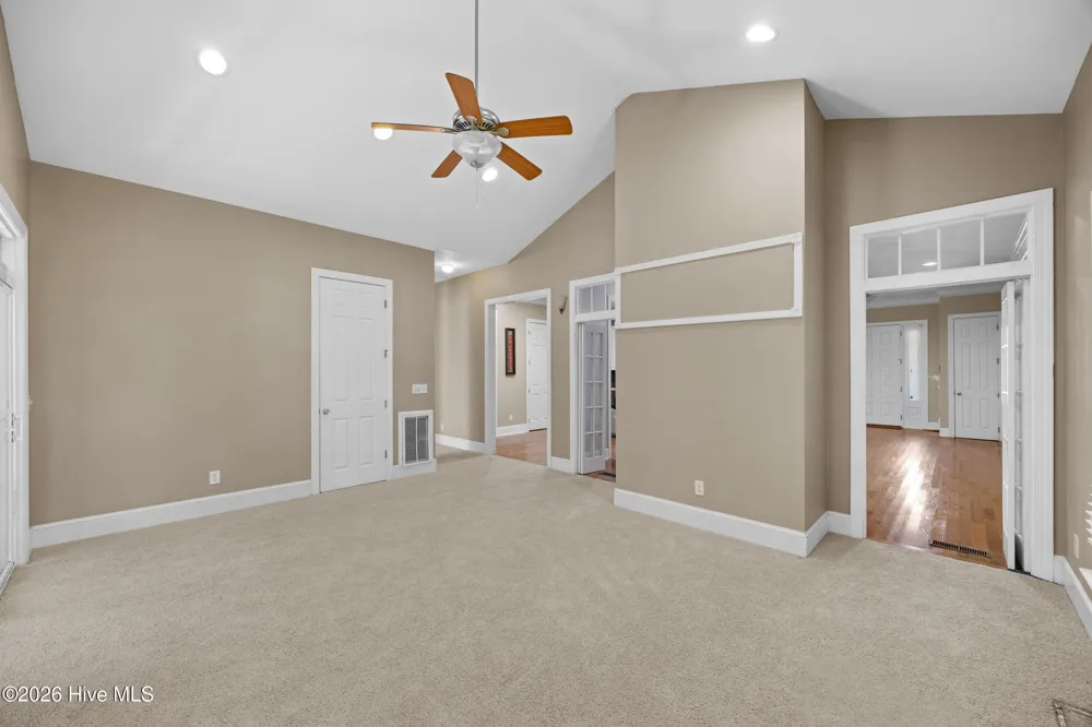 5212 Crosswinds Drive Wilmington, NC 28409