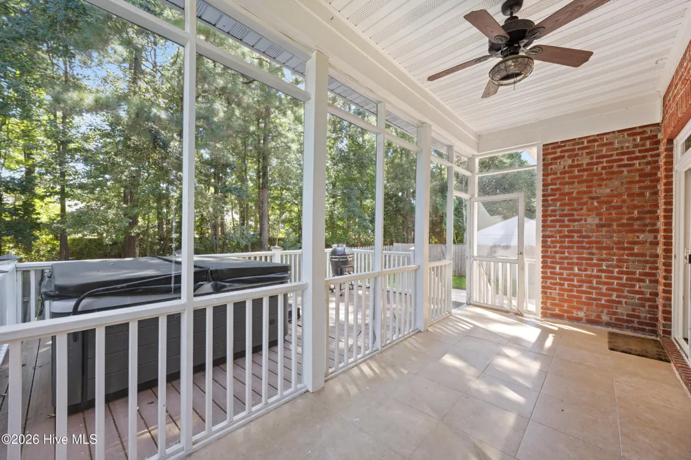 5212 Crosswinds Drive Wilmington, NC 28409