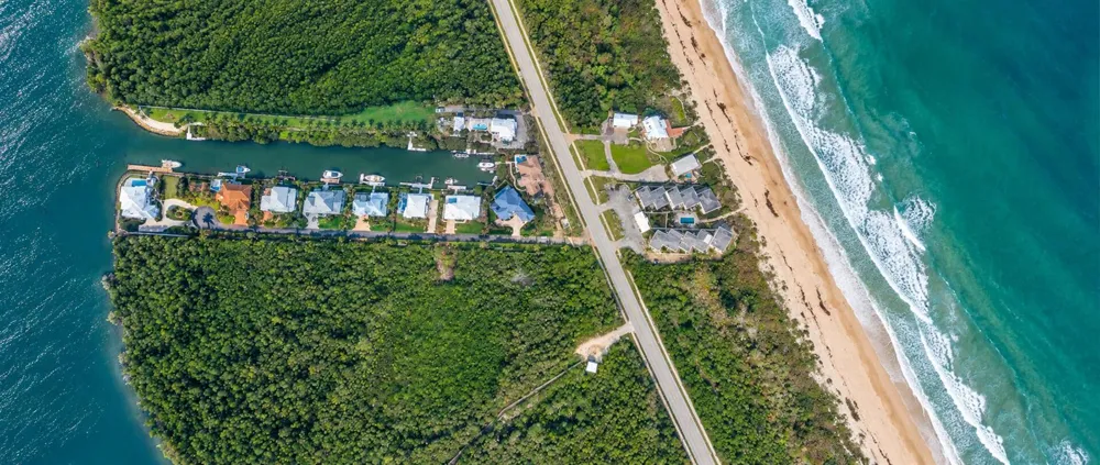 3541 NE OCEAN BOULEVARD #4 Hutchinson Island, FL 34957