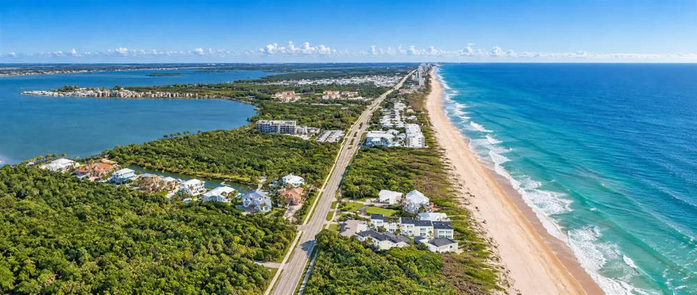 3541 NE OCEAN BOULEVARD #4 Hutchinson Island, FL 34957