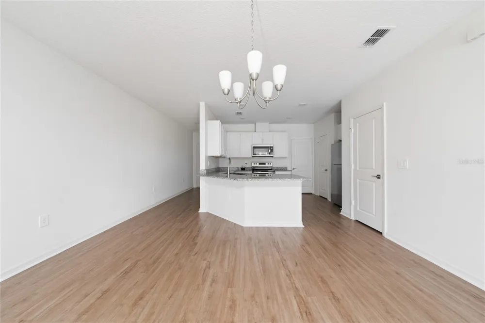 9425 WESTSIDE HILLS DRIVE Davenport, FL 33896
