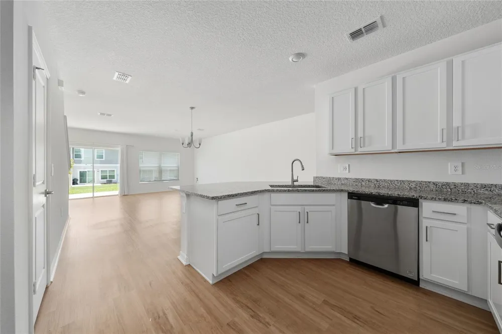 9425 WESTSIDE HILLS DRIVE Davenport, FL 33896