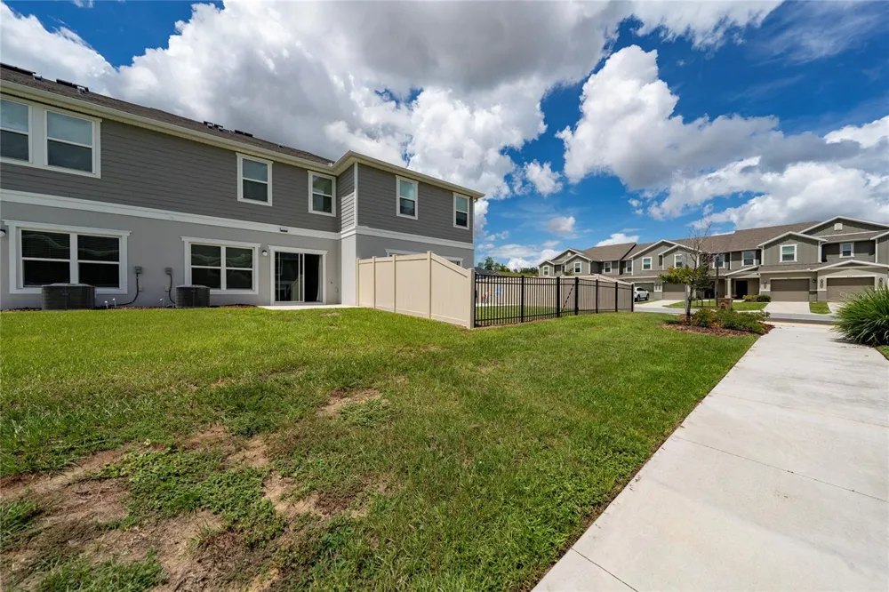 9425 WESTSIDE HILLS DRIVE Davenport, FL 33896