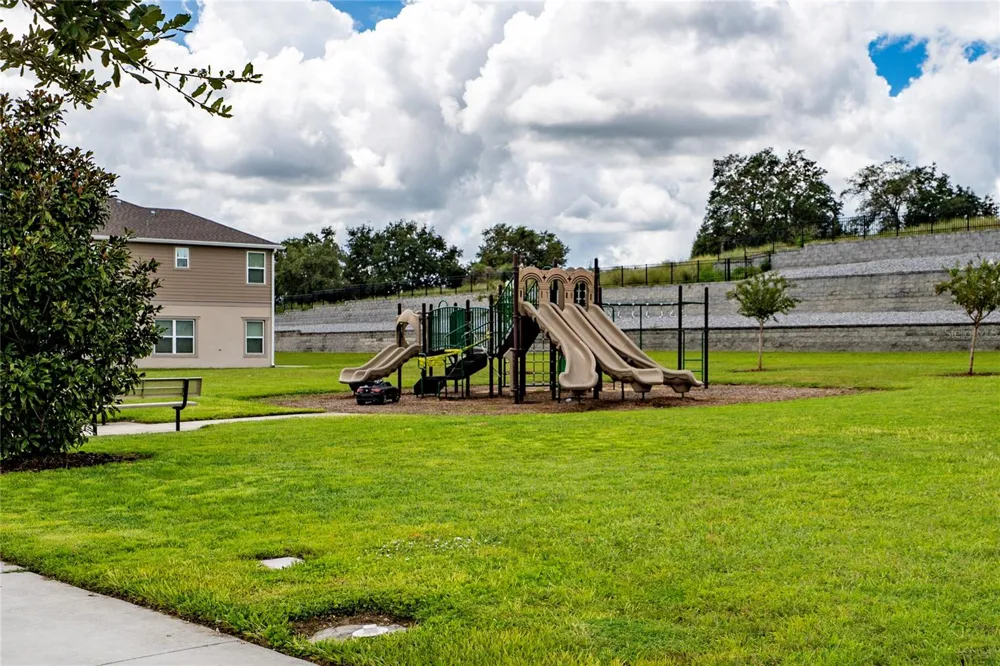 9425 WESTSIDE HILLS DRIVE Davenport, FL 33896