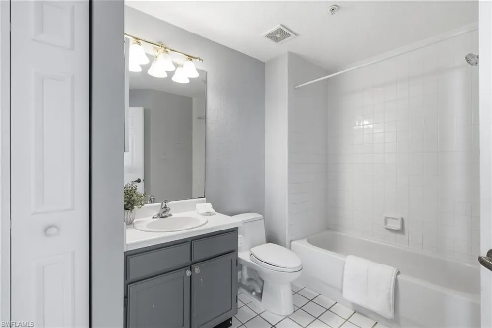 4670 Saint Croix Lane #627 Naples, FL 34109