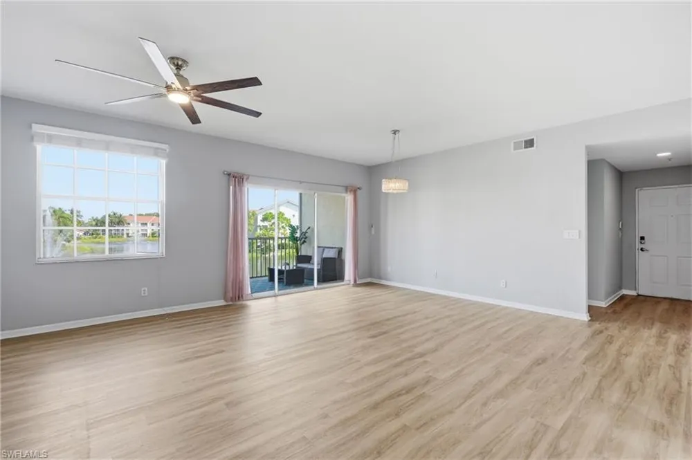 4670 Saint Croix Lane #627 Naples, FL 34109