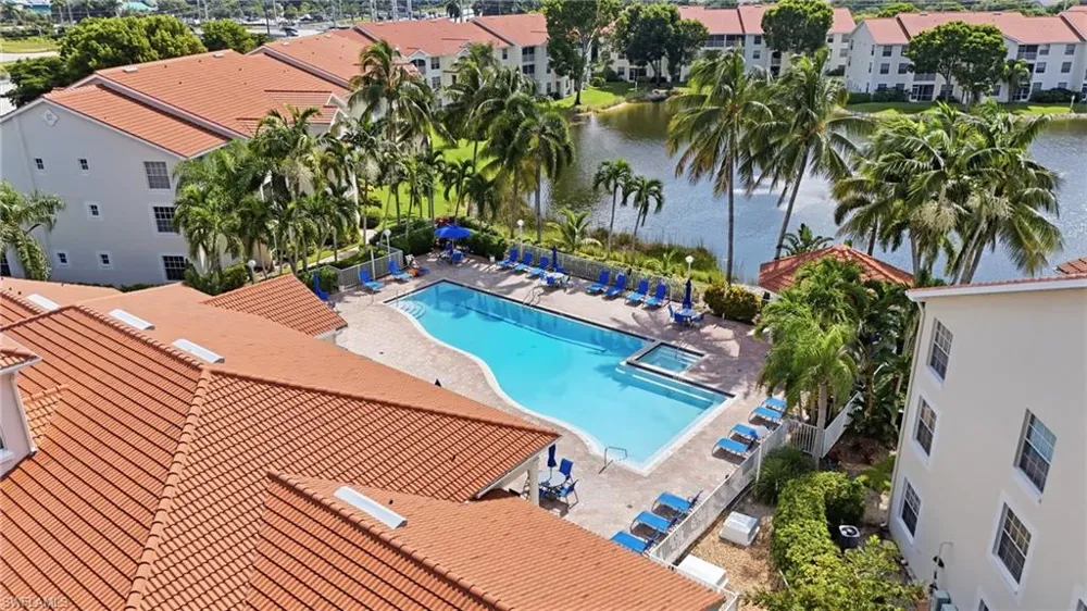 4670 Saint Croix Lane #627 Naples, FL 34109