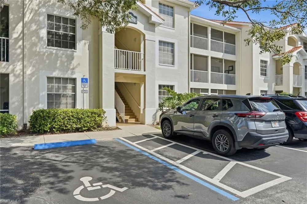 4670 Saint Croix Lane #627 Naples, FL 34109