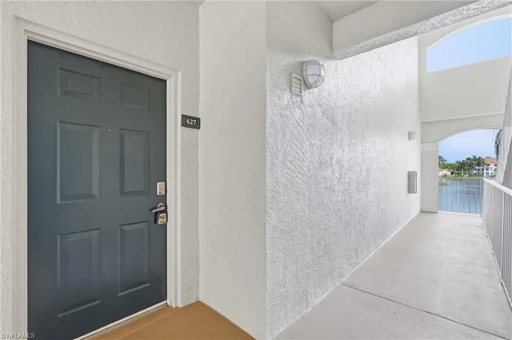4670 Saint Croix Lane #627 Naples, FL 34109