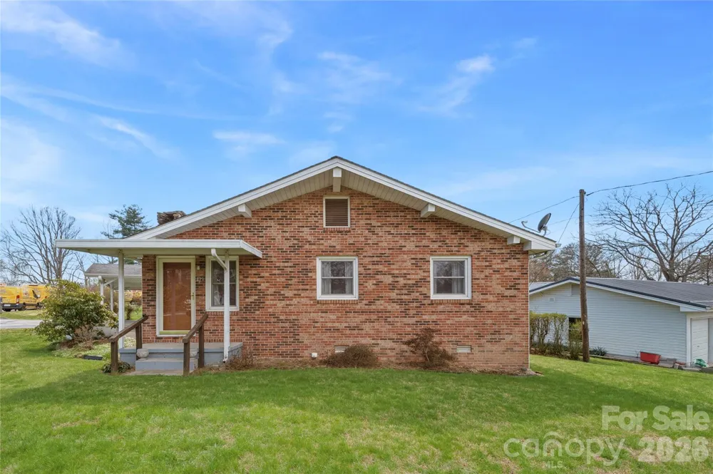 429 Jack Street Hendersonville, NC 28792