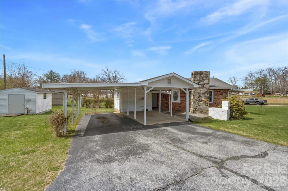 429 Jack Street Hendersonville, NC 28792