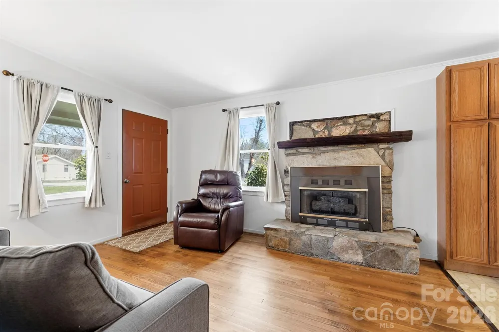 429 Jack Street Hendersonville, NC 28792