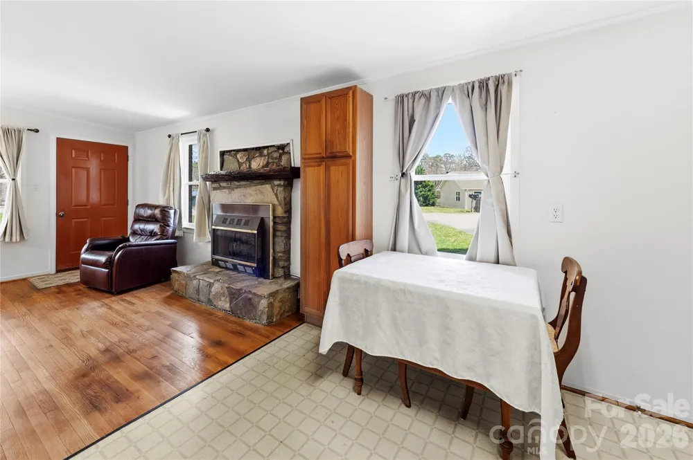 429 Jack Street Hendersonville, NC 28792