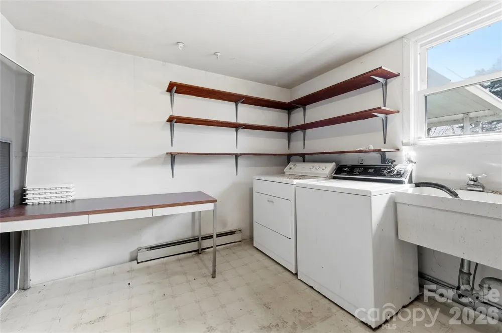 429 Jack Street Hendersonville, NC 28792