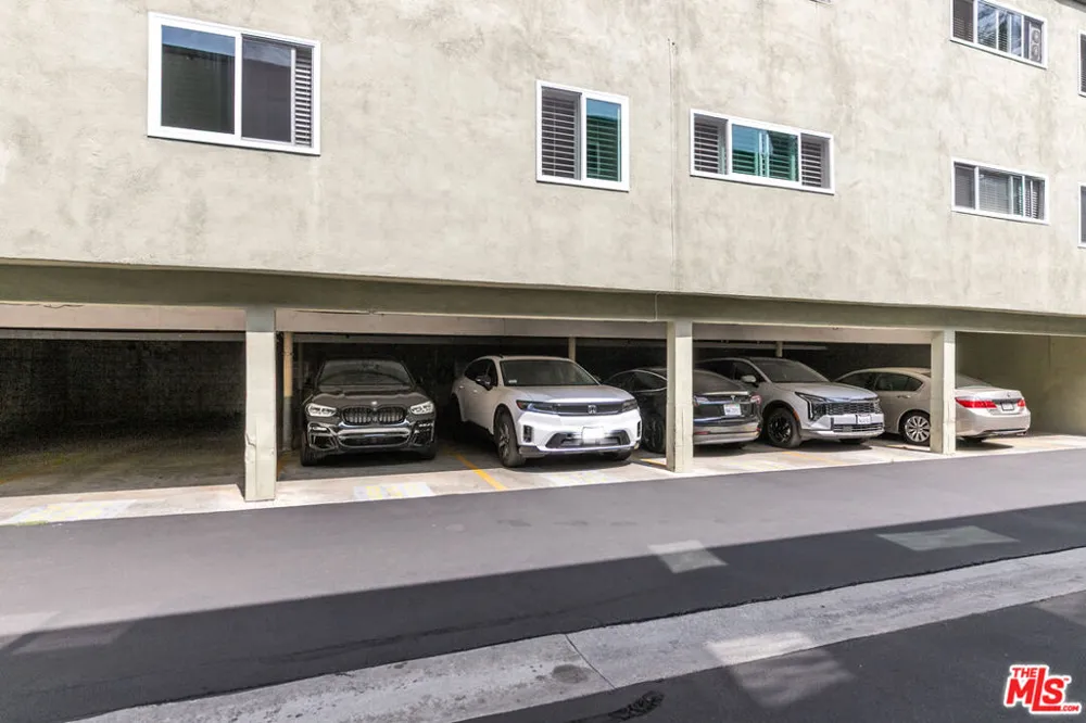 4838 Hollow Corner Road #315 Culver City, CA 90230