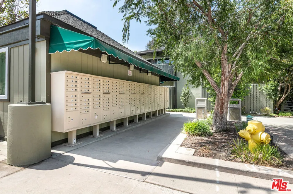 4838 Hollow Corner Road #315 Culver City, CA 90230