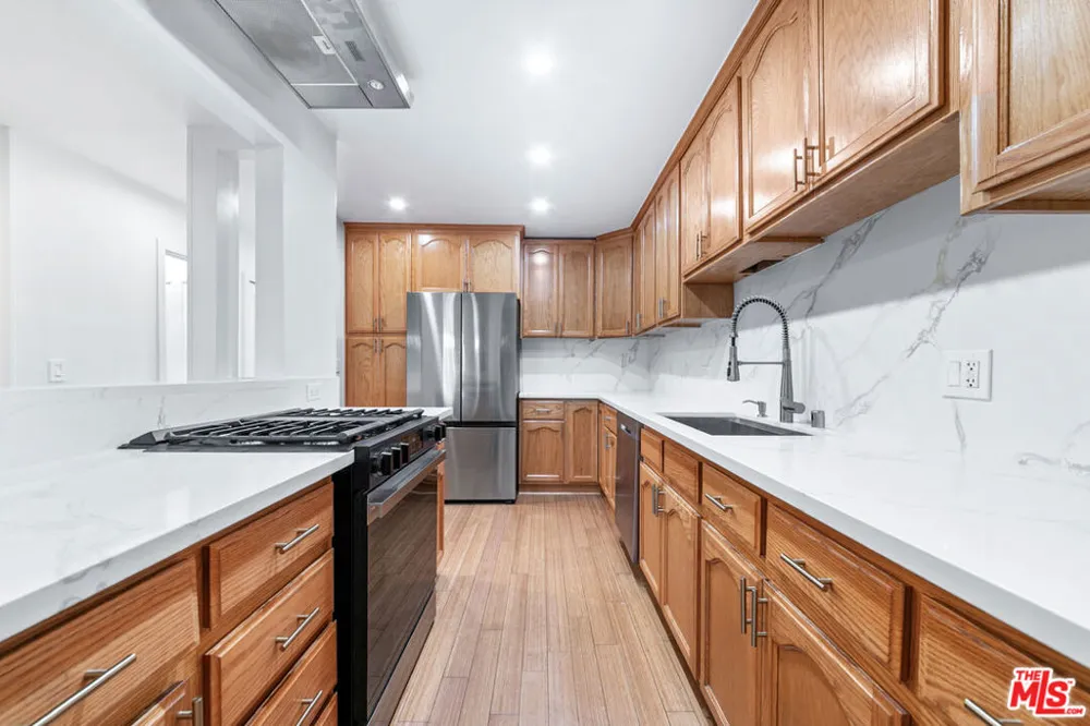 4838 Hollow Corner Road #315 Culver City, CA 90230