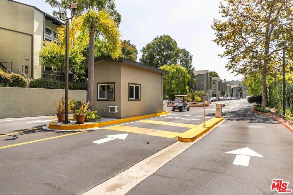 4838 Hollow Corner Road #315 Culver City, CA 90230