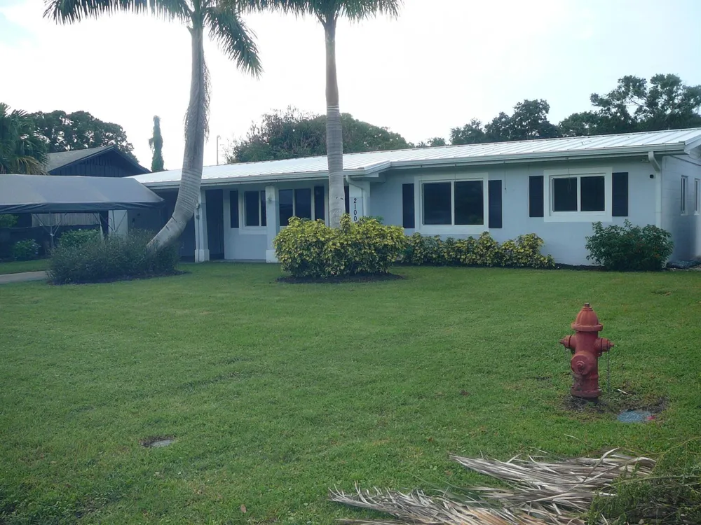 2100 W Esplanade Fort Pierce, FL 34982